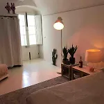 Lacasa Di Leo *